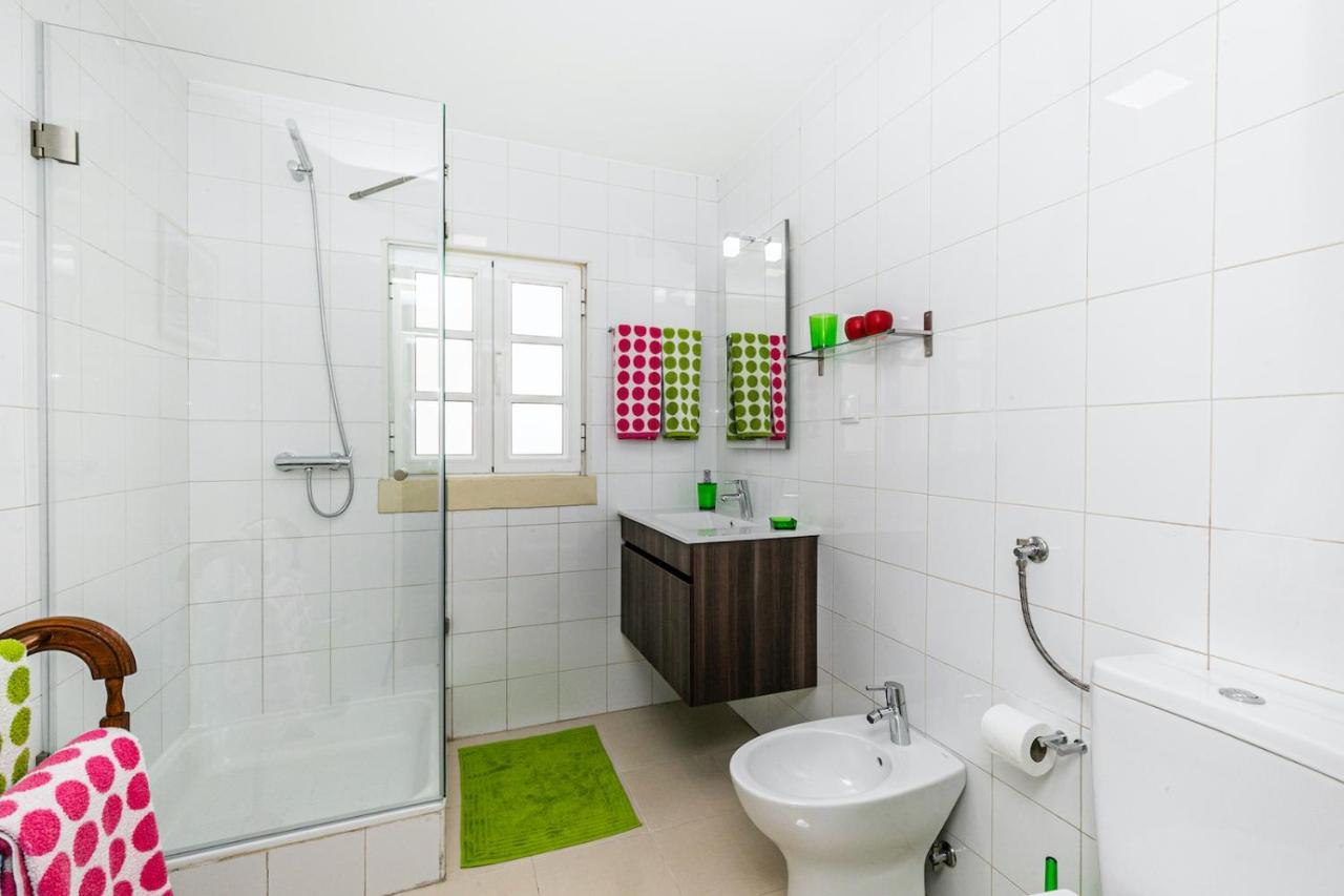 Moderno Apartamento Em Bairro Tipico Lisboeta ลิสบอน ภายนอก รูปภาพ
