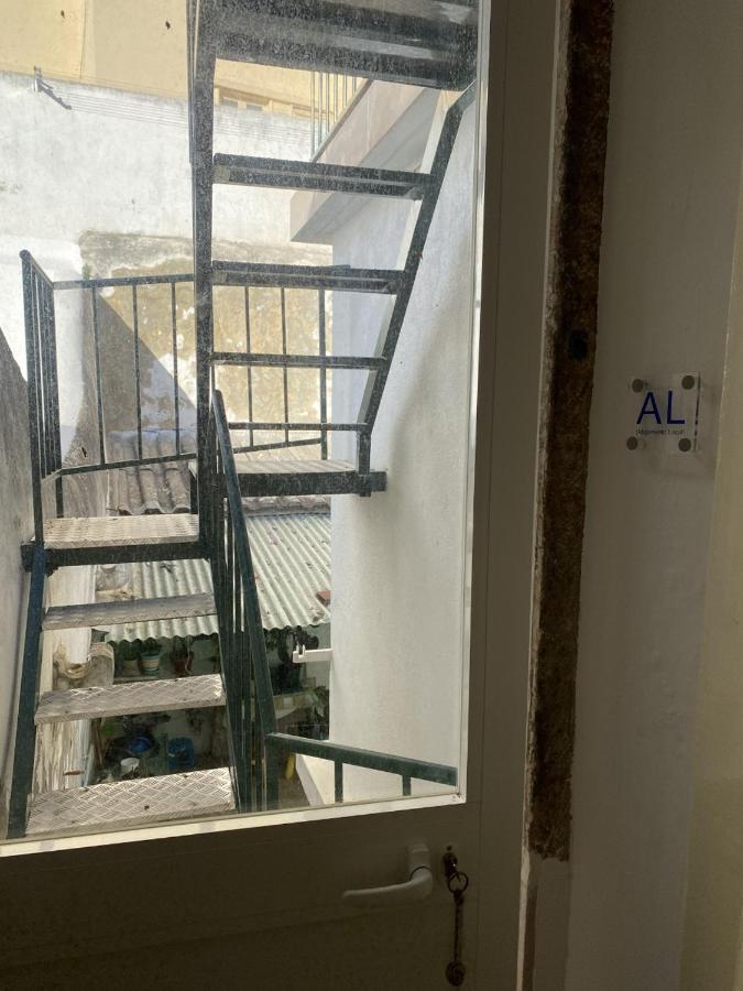 Moderno Apartamento Em Bairro Tipico Lisboeta ลิสบอน ภายนอก รูปภาพ